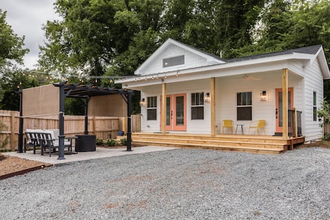 Tiny Farmhouse in the Heart of Durham