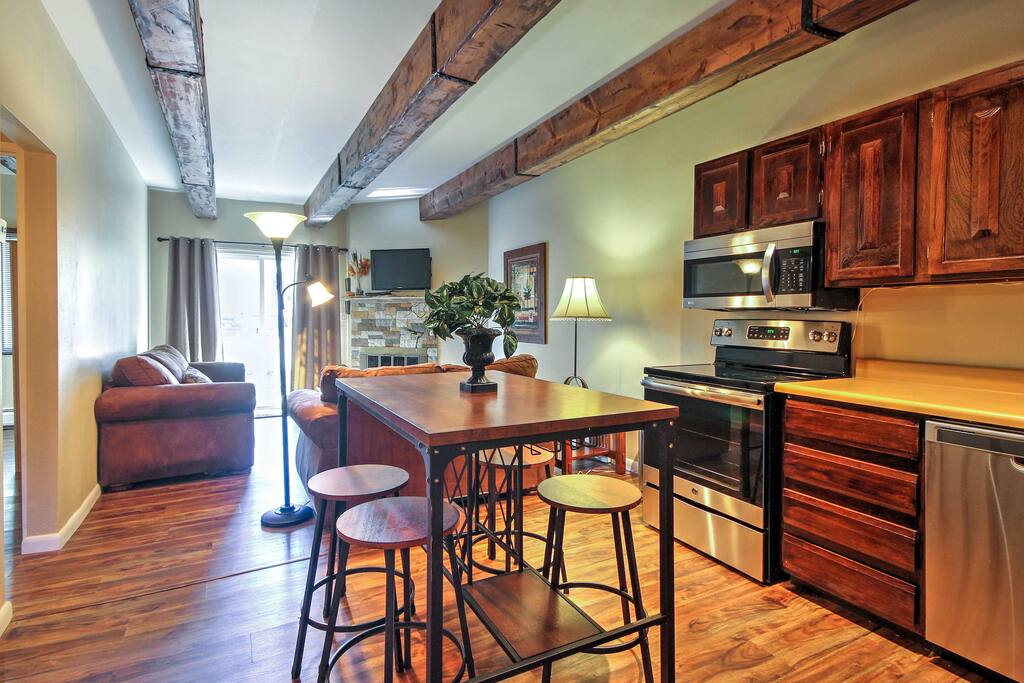 The chef of the group will look forward to preparing delectable meals in the fully equipped kitchen.