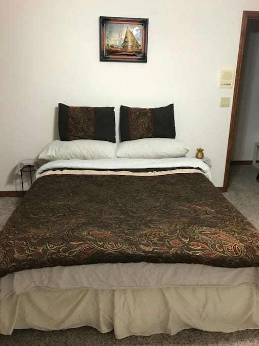 Queen size bed