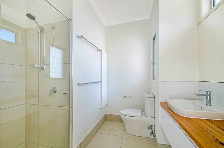 Family Luxury. Pool, Beach, Park & Playground. gallery image 3