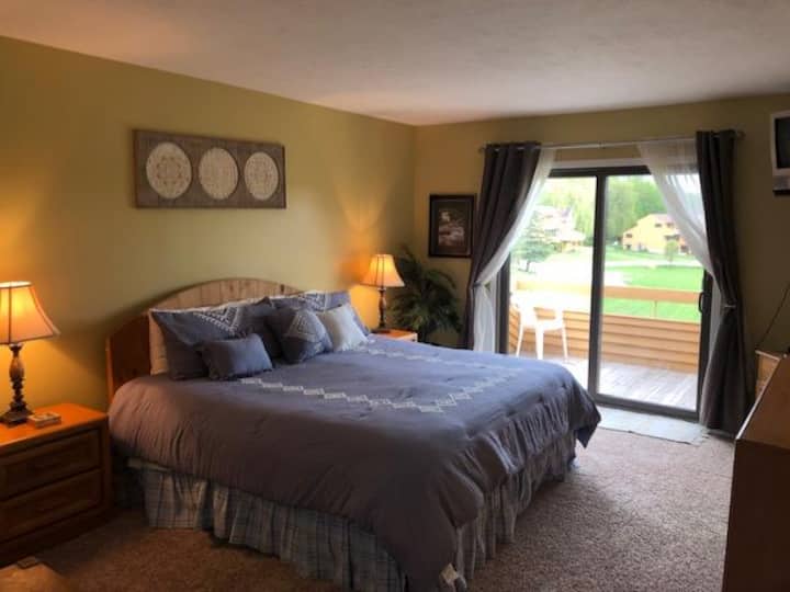 ห้องนอนใหญ่