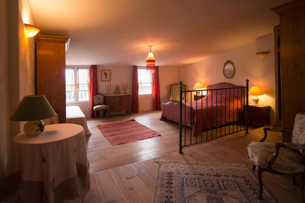 Premier étage : Chambre 2