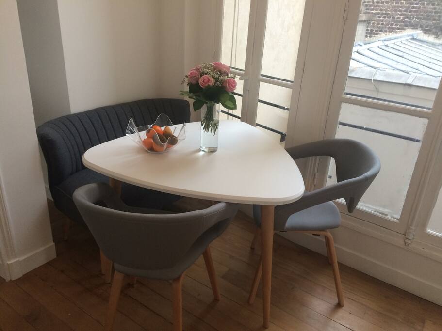 Dining area can easily accomodate 4 persons