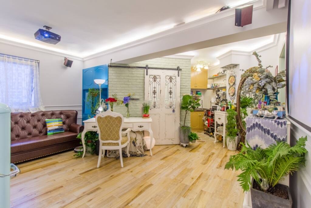 This apartment was newly renovated in Oct 2016