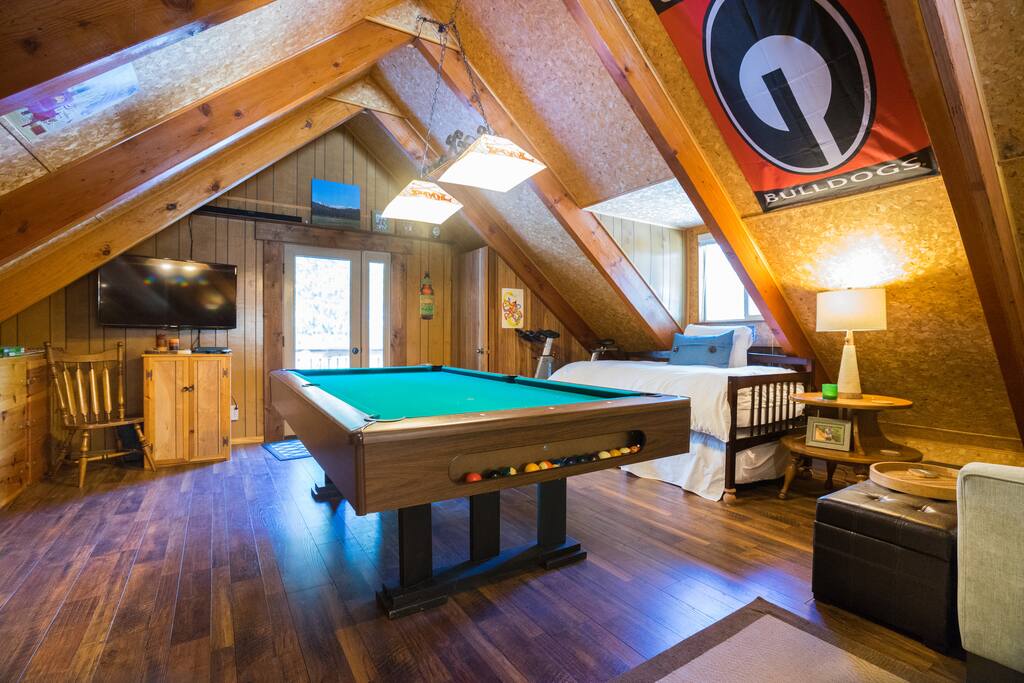 Enjoy games in the spacious loft
