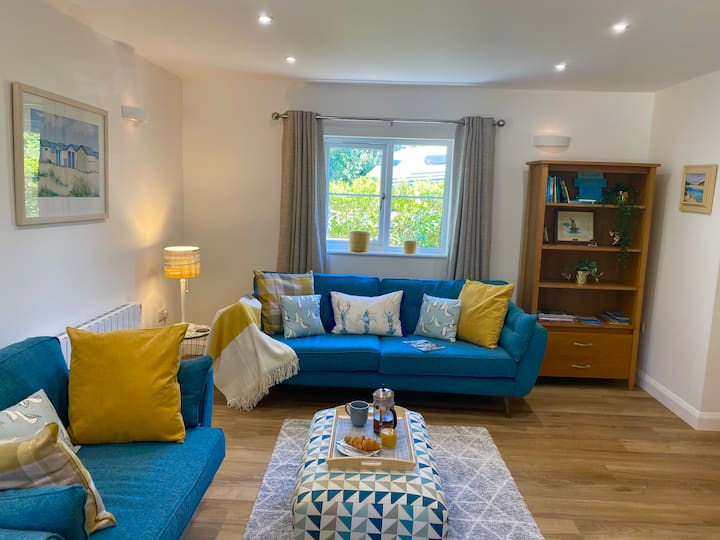 Tranquil spacious hideaway beaches free parking Houses for Rent in