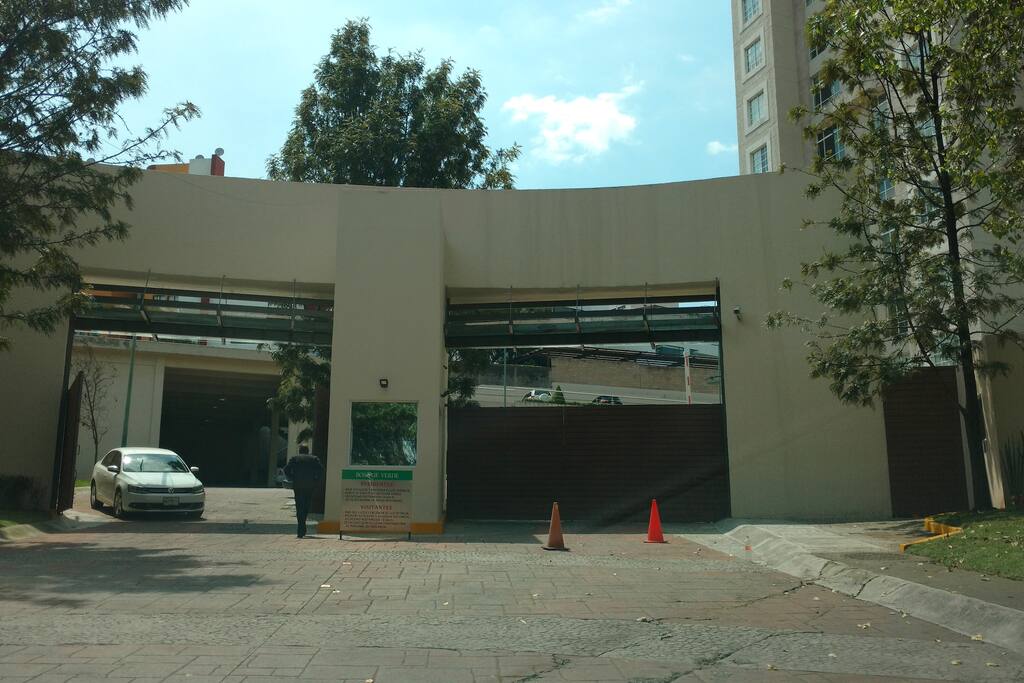 Entrada a Residencial Bosque Verde
