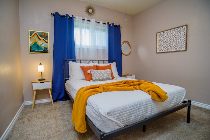 2nd Bedroom-Queen Size Bed