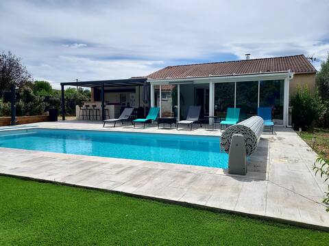 Villa with heated pool