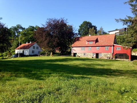 Unique, renovated barn near Bergen