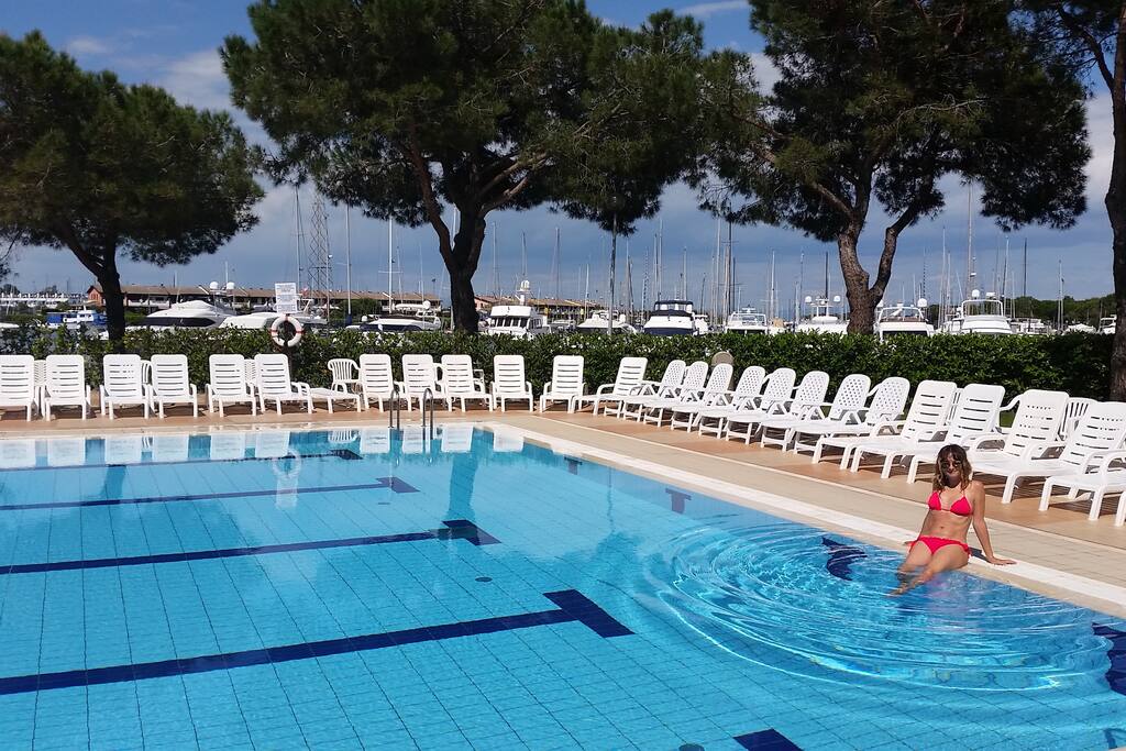 Dieser traumhafte Pool steht meinen Gästen zur Verfügung