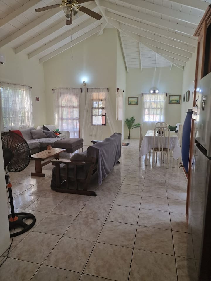 Mum`s Place - Sankt Kitts und Nevis