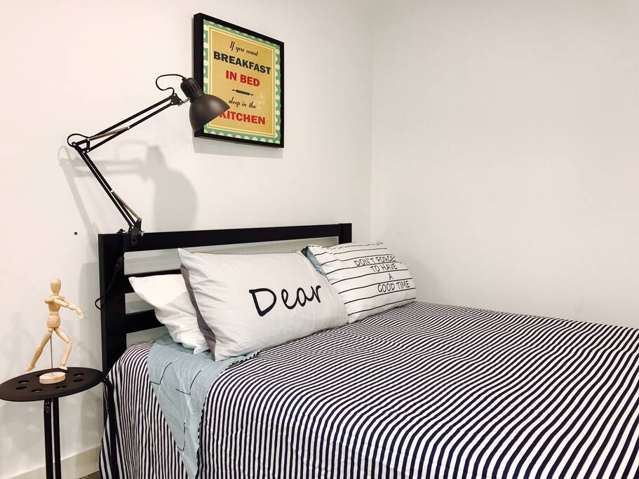 Queen bed