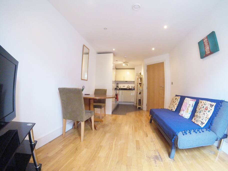 Living room / kitchen