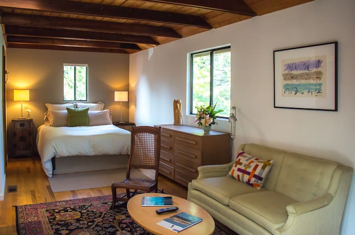 Contemporary Mendocino Studio