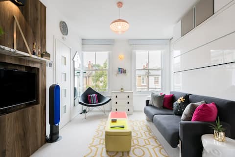 Stylish & Private Studio with a Roof Terrace Close to River Thames