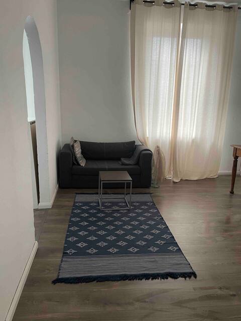 Erfolgreiche Airbnb-Immobilie: Cozy small apartment at the Hamburg fish market in Altona Altstadt