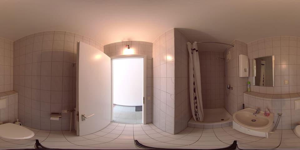 Kleine Wohnung in direkter Hochschulnähe