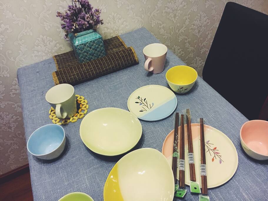 餐具齐全