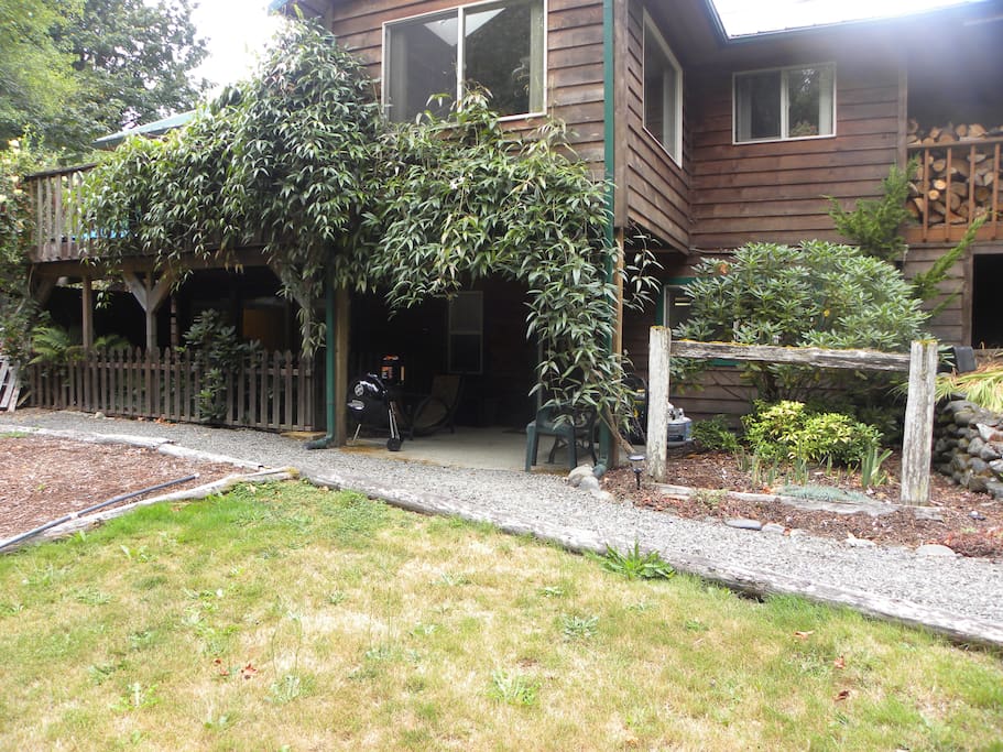 Private Entryway
