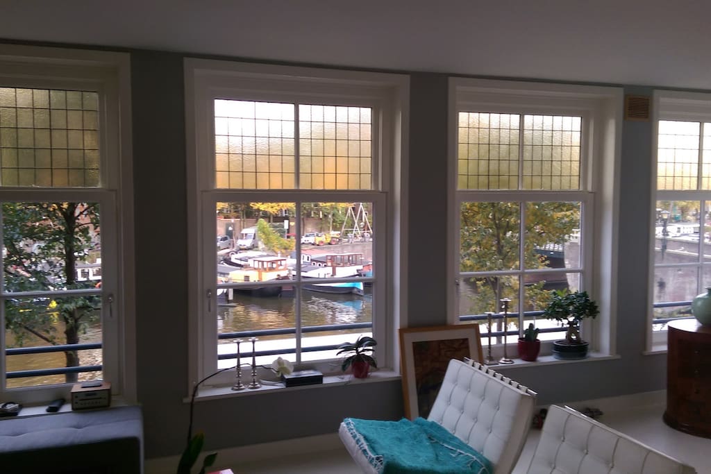 View out the living room windows (the apartment is situated along Amsterdam's widest canal, so the view is pretty spectacular)