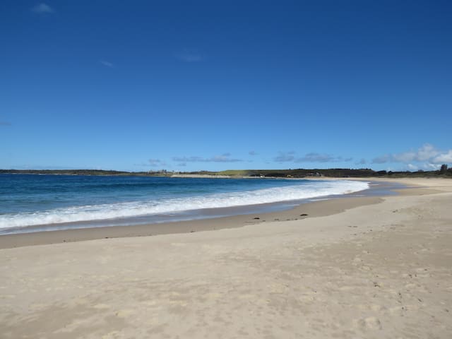 Airbnb Shellharbour Vacation Rentals Places To Stay New