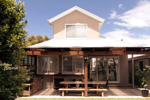 @renniesbeachhouse ♡ midday checkout Sunday ♡
