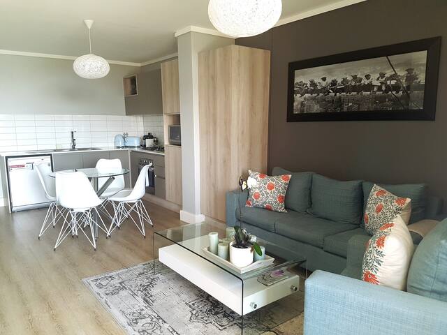 Luxury Water’s Edge Apartment, Century City, C.T.