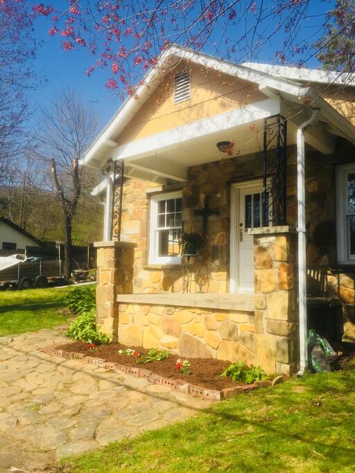 OllieBlake Rock Cottage