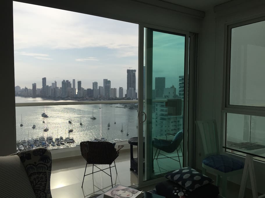 RELAXING BALCONY SEA & MARINAS VIEW