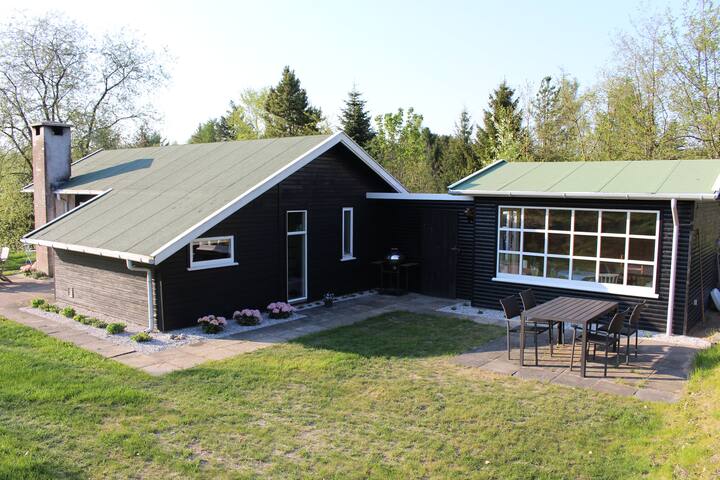 Unique cottage - in the middle of the Lakelands