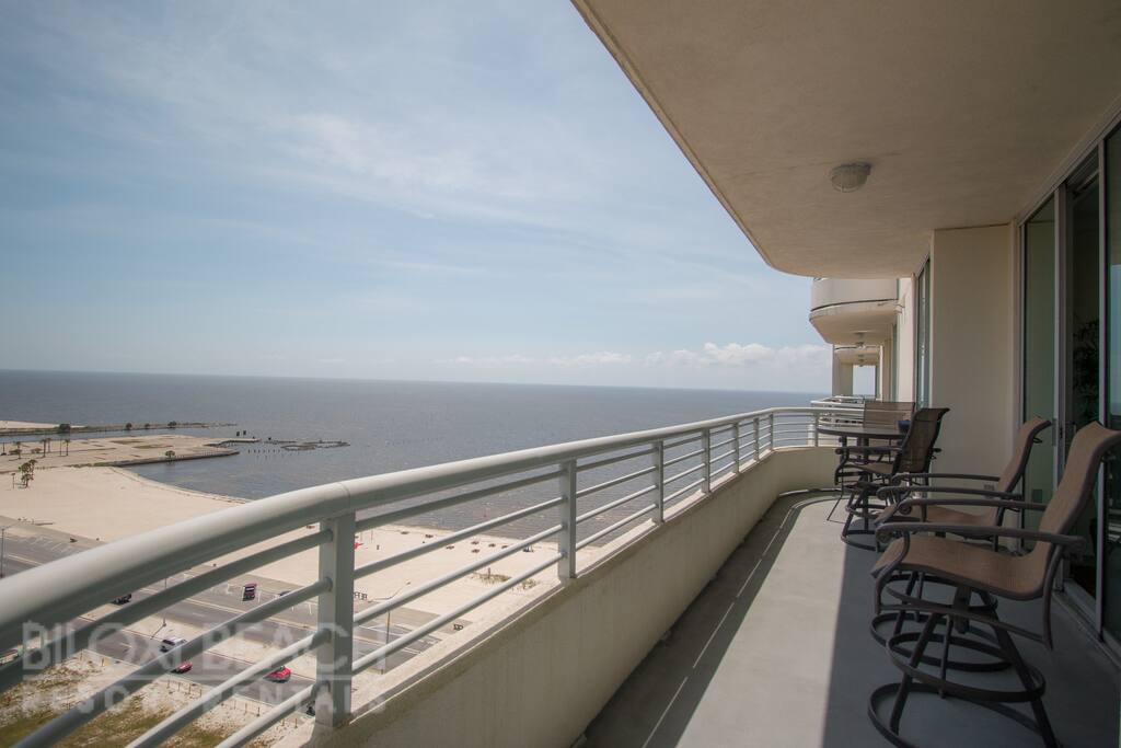 Ocean Club 1207