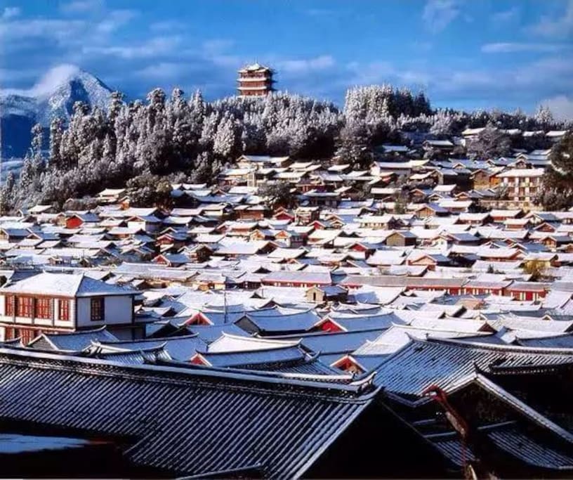 丽江古城雪景