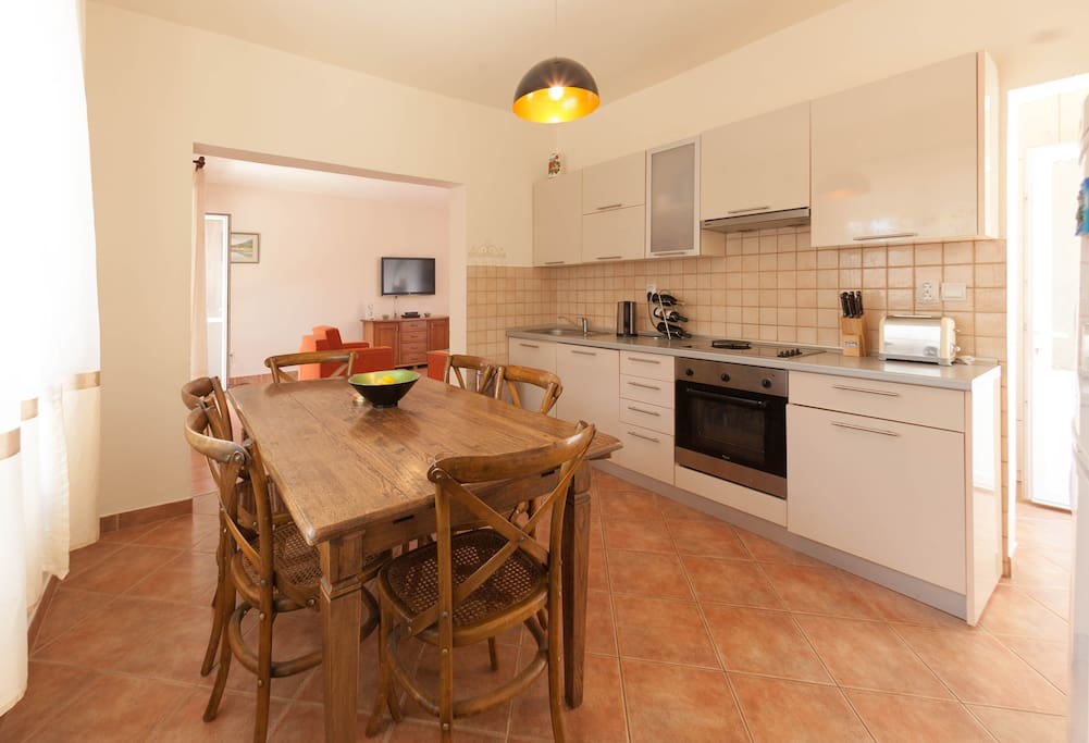 Ground Floor - Kitchen/ Dining room