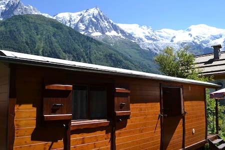 Véronique and Pierre's caravan