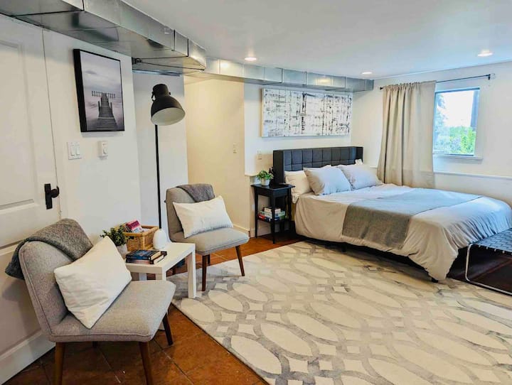 Horseshoe Bay Patio Rentals Horseshoe Bay, West Vancouver, Canada