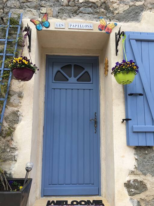 Main entrance to the apartment