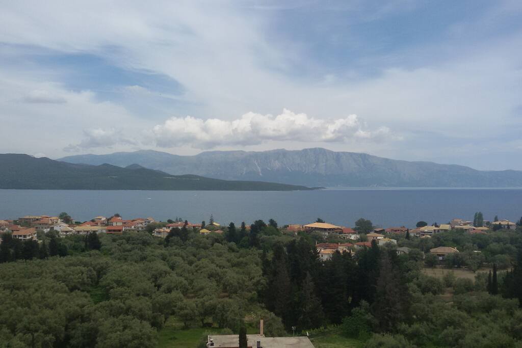 ΑΠΙΣΤΕΥΤΗ ΘΕΑ στο Ιόνιο Πέλαγος (incredible view)