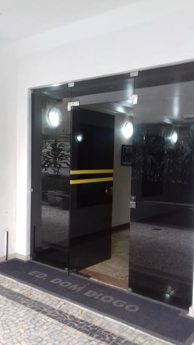 Entrada do prédio