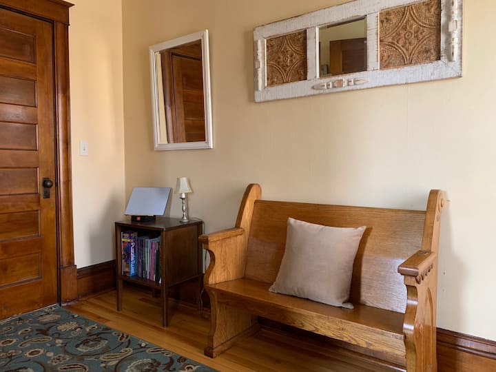 Ne Minneapolis Near Downtown & U Of M- Lovely 2bd - Minnesota