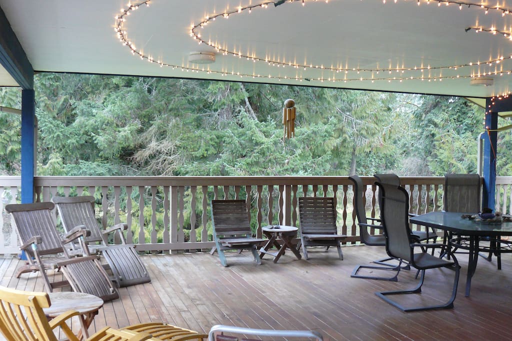 Great deck to BBQ and relax