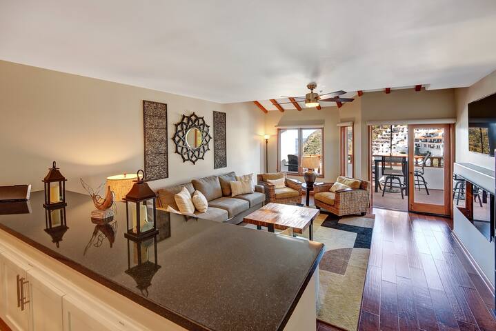 H1780: Gorgeous 2Bd Villa w/ ocean views, cart gallery image 5