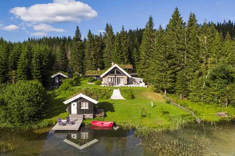 120 m2. Privat & stille i Nordmarka, jacuzzi, wifi