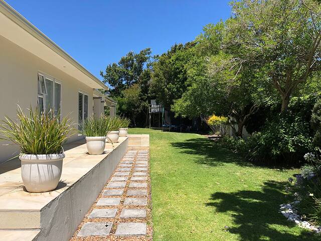 Constantia Family Home gallery image 3