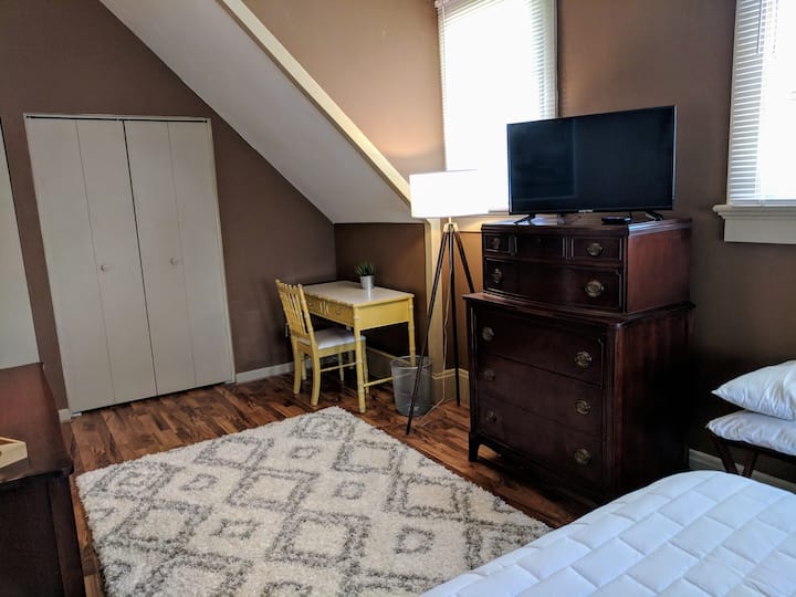 Главна спалня с двойно легло