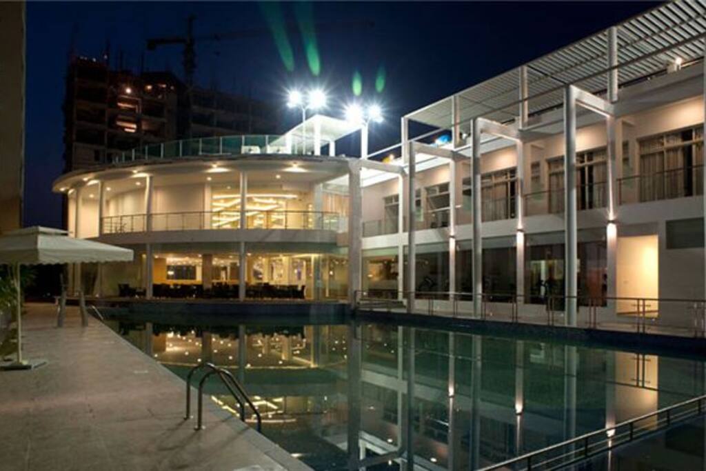 swimming pool
