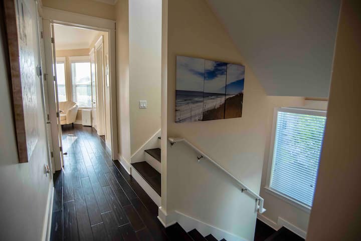 Stairwell to both masters and 3rd floor