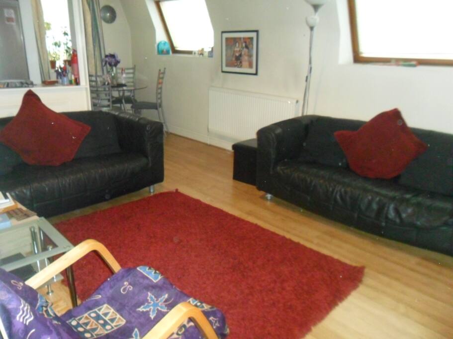 lounge angle 1