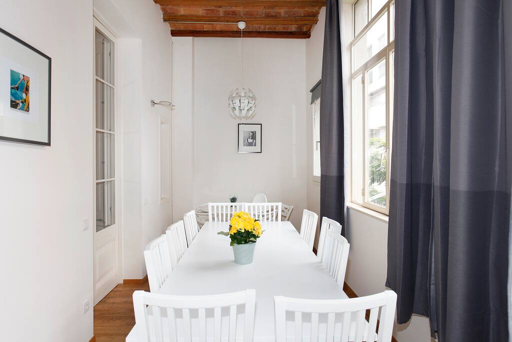 Main dining room area