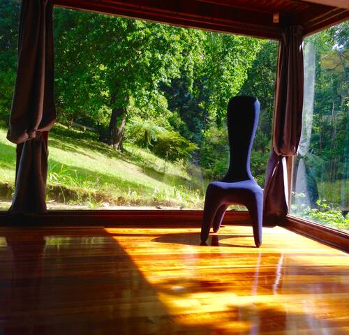 TREEHOUSE APARTMENT WITH 180 degree VIEW TO FOREST